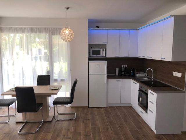 Nella Apartman Apartment Siofok Ngoại thất bức ảnh