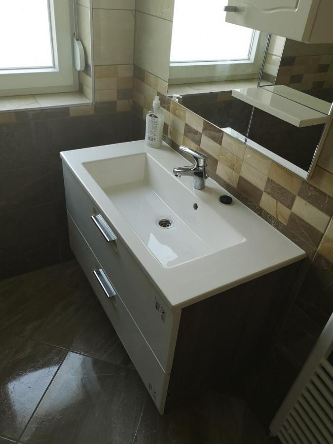 Nella Apartman Apartment Siofok Ngoại thất bức ảnh